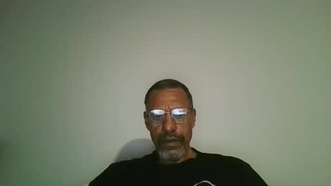 Snapshot of poolguy2496 chatting on November 26, 8:04 am poolguy2496 online show from November 26, 8:04 am