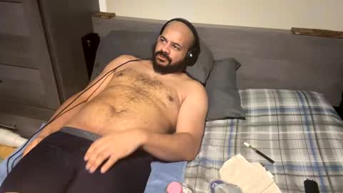 Snapshot of popfizzt chatting on December 22, 1:33 pm popfizzt online show from December 22, 1:33 pm