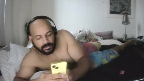 Snapshot of popfizzt chatting on September 24, 11:46 am popfizzt online show from September 24, 11:46 am