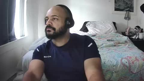 Snapshot of popfizzt chatting on October 9, 9:35 pm popfizzt online show from October 9, 9:35 pm