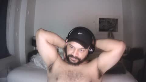 Snapshot of popfizzt chatting on November 17, 2:39 am popfizzt online show from November 17, 2:39 am