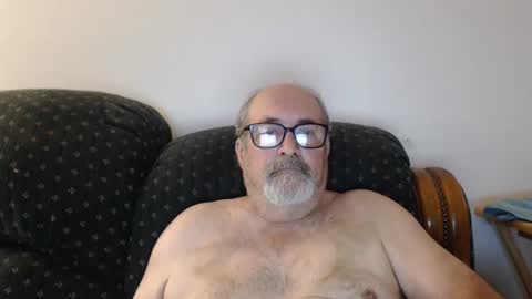Snapshot of poppi_4u chatting on December 29, 5:42 am poppi_4u online show from December 29, 5:42 am