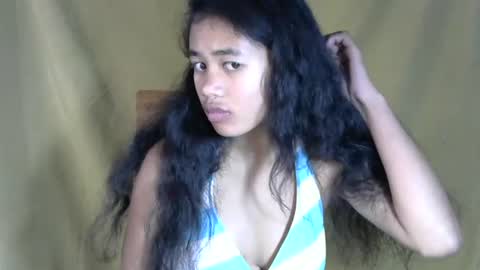Snapshot of poppy_kelley chatting on July 28, 12:48 pm Lilly online show from July 28, 12:48 pm