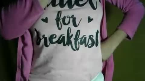 Snapshot of poppy_kelley chatting on August 1, 4:56 am Lilly online show from August 1, 4:56 am
