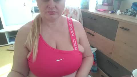 MelissOfficial online show from February 28, 9:43 am