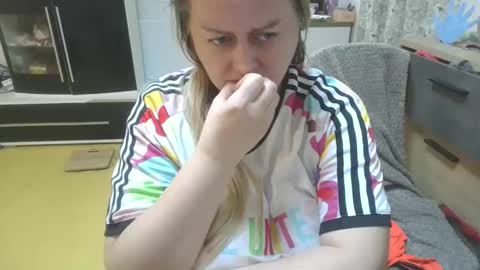 MelissOfficial online show from March 18, 7:06 pm