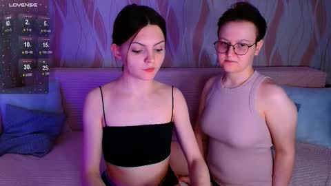 Ana and Tati online show from March 5, 7:54 pm