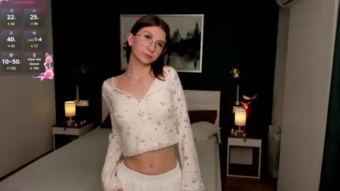 Elizabeth online show from September 20, 6:42 pm