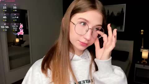 Elizabeth online show from October 23, 8:07 pm