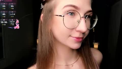 Elizabeth online show from October 31, 7:59 pm