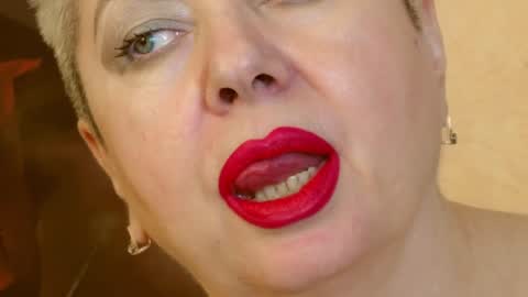 LADY POSH online show from January 10, 1:42 am