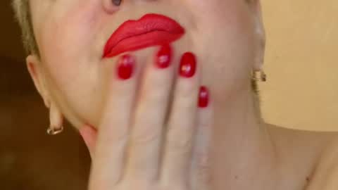 LADY POSH online show from February 22, 5:12 am