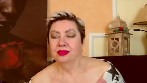 LADY POSH online show from March 25, 9:10 pm