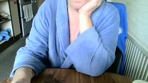 poshman65 online show from December 2, 10:18 am