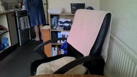 poshman65 online show from October 3, 10:01 am