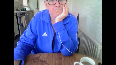 Snapshot of poshman65 chatting on June 4, 11:05 am poshman65 online show from June 4, 11:05 am