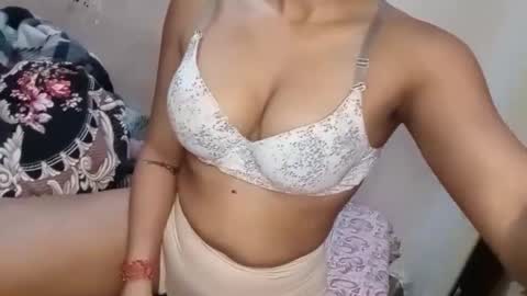 poulomi online show from February 19, 6:04 pm