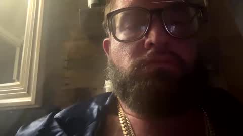 Snapshot of poundsquad305 chatting on October 20, 2:34 am poundsquad305 online show from October 20, 2:34 am