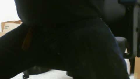 Snapshot of poundtownusa2016 chatting on December 4, 8:29 pm ConchilDog online show from December 4, 8:29 pm