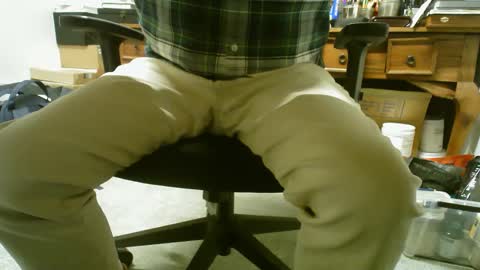 Snapshot of poundtownusa2016 chatting on February 9, 7:19 pm ConchilDog online show from February 9, 7:19 pm