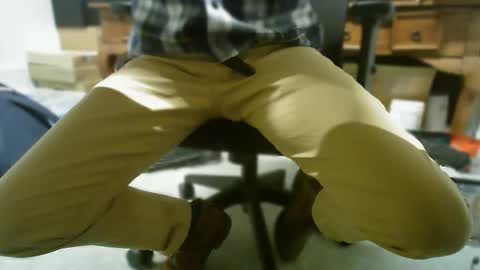 Snapshot of poundtownusa2016 chatting on February 16, 5:04 pm ConchilDog online show from February 16, 5:04 pm