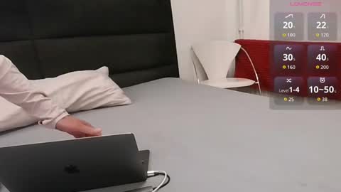 Smooth Daddy online show from April 12, 8:52 am