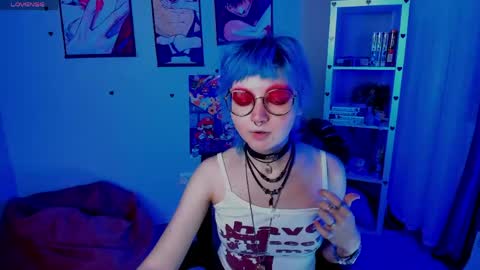 Snapshot of powderofgun chatting on May 29, 8:18 pm powderofgun online show from May 29, 8:18 pm