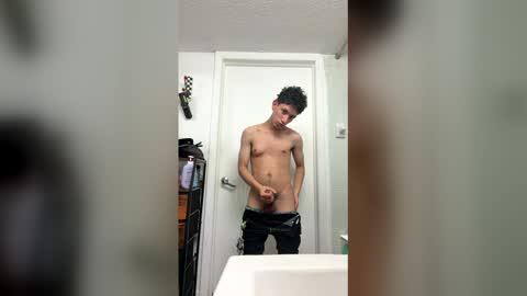 powdy773 online show from April 22, 2:36 am