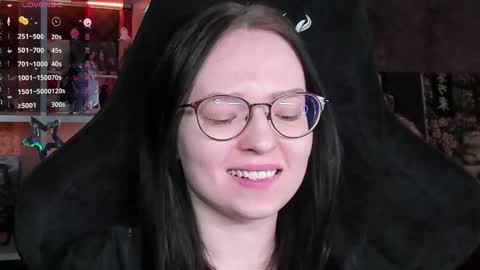 Robyn online show from April 24, 7:11 am