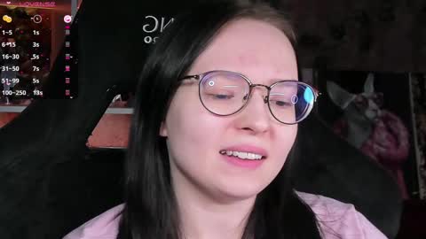 Robyn online show from April 25, 5:10 pm