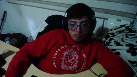 powerfulzeus2 online show from September 22, 1:18 am