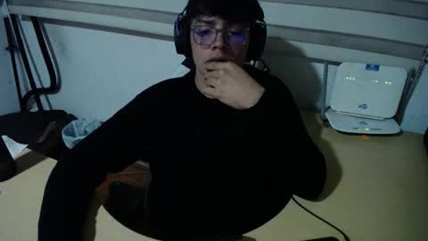 powerfulzeus2 online show from October 16, 2:45 am