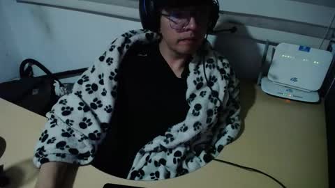 powerfulzeus2 online show from November 16, 2:17 am