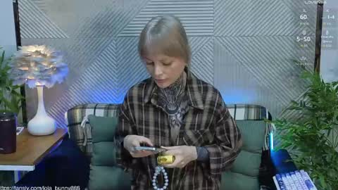 Snapshot of powerrr_ chatting on May 2, 5:01 am Lola online show from May 2, 5:01 am