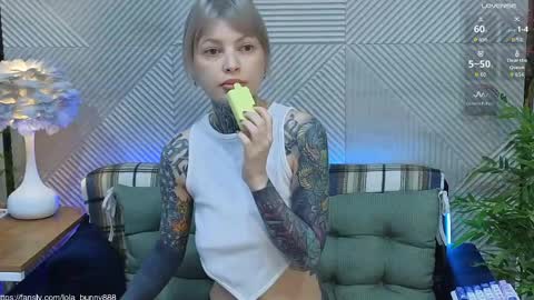 Snapshot of powerrr_ chatting on May 27, 5:48 am Lola online show from May 27, 5:48 am