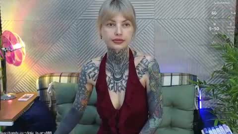 Snapshot of powerrr_ chatting on June 13, 4:43 am Lola online show from June 13, 4:43 am