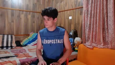 Snapshot of powertwinky chatting on February 2, 11:53 pm chris independent online show from February 2, 11:53 pm