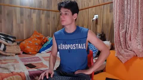 Snapshot of powertwinky chatting on February 5, 1:58 am chris independent online show from February 5, 1:58 am