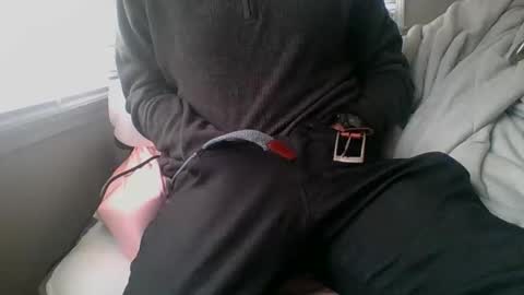 powthunder85 online show from April 2, 7:22 pm