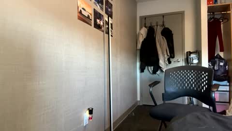 Snapshot of pprincesskyliee chatting on January 14, 8:15 pm Kylie online show from January 14, 8:15 pm