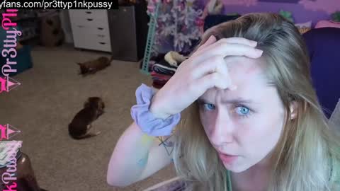 Snapshot of pr3ttyp1nkpussy chatting on December 30, 2:31 am Evangeline Eva Darling online show from December 30, 2:31 am