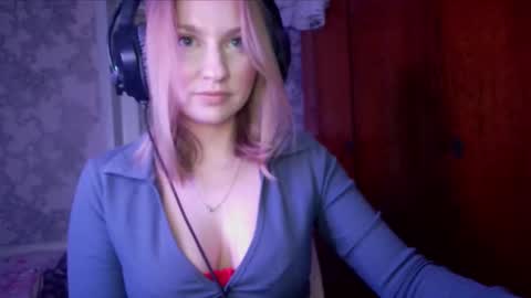 Snapshot of pr_in_cess_ chatting on October 19, 7:36 pm pr_in_cess_ online show from October 19, 7:36 pm