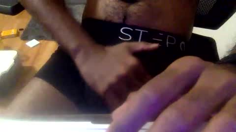 Snapshot of pradoman1234 chatting on December 16, 8:08 am pradoman1234 online show from December 16, 8:08 am