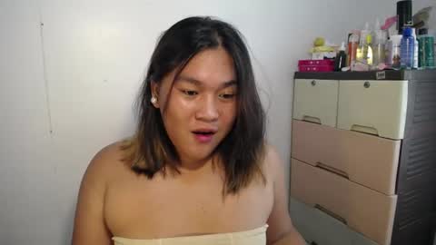 Snapshot of precious_nissie chatting on August 2, 4:11 am Nessie online show from August 2, 4:11 am