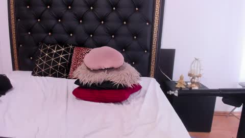 Ailyn online show from February 10, 11:46 am