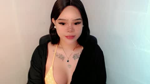 Snapshot of preciousangel69xxx chatting on November 11, 11:21 am MAXXINE online show from November 11, 11:21 am