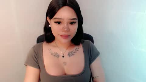 Snapshot of preciousangel69xxx chatting on November 19, 3:39 am MAXXINE online show from November 19, 3:39 am