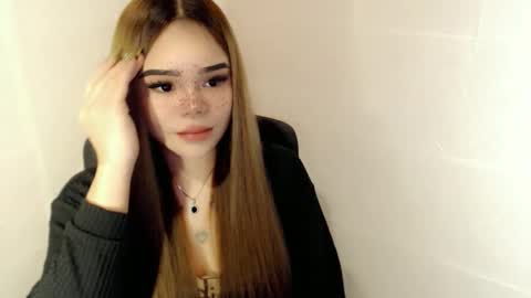 MAXXINE online show from February 28, 4:35 am