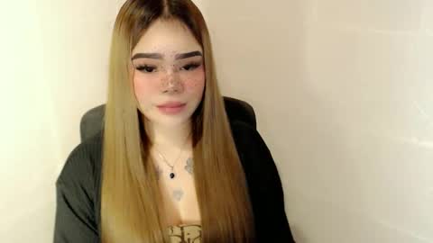 MAXXINE online show from March 9, 7:34 am