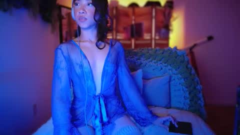 PreeminentJess online show from November 15, 7:16 am